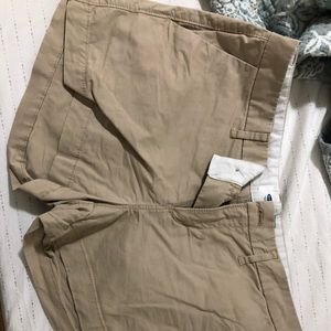 Size 4 Old Navy shorts. Never been worn!